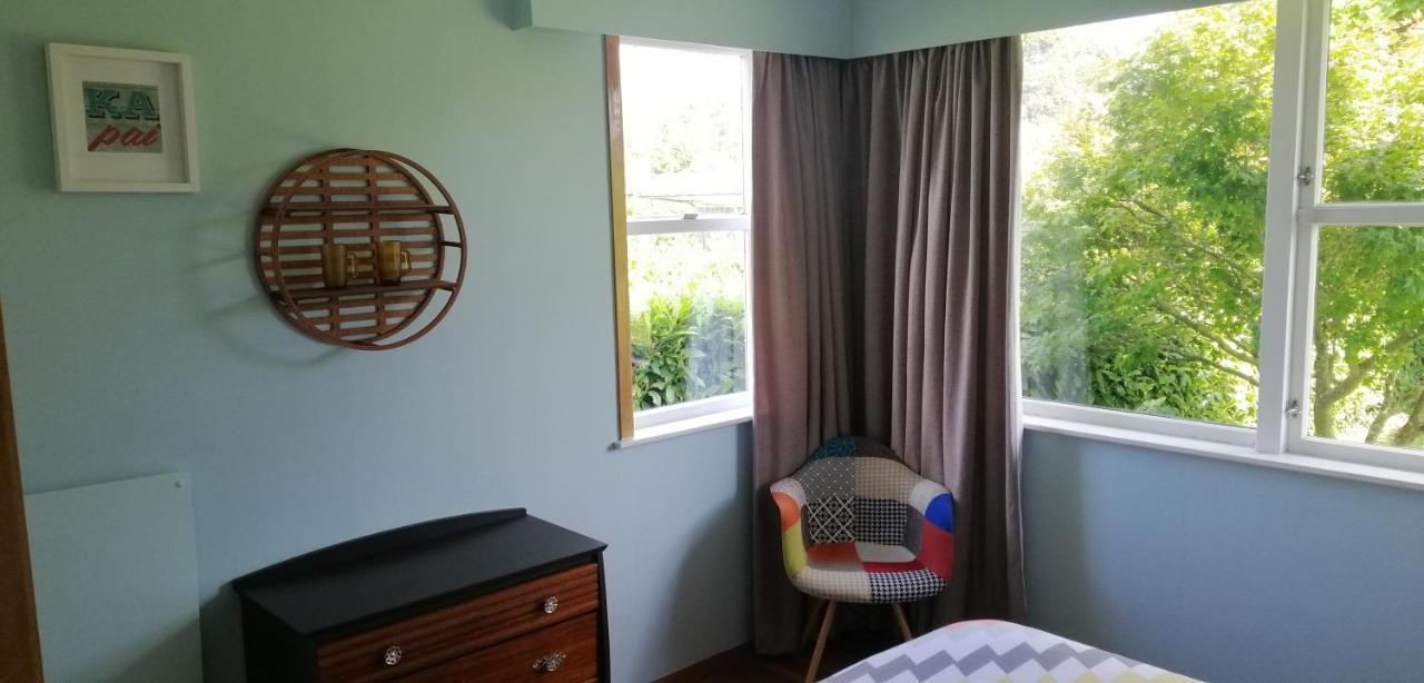 Super Central Cosy Greytown House With Garage Exterior foto