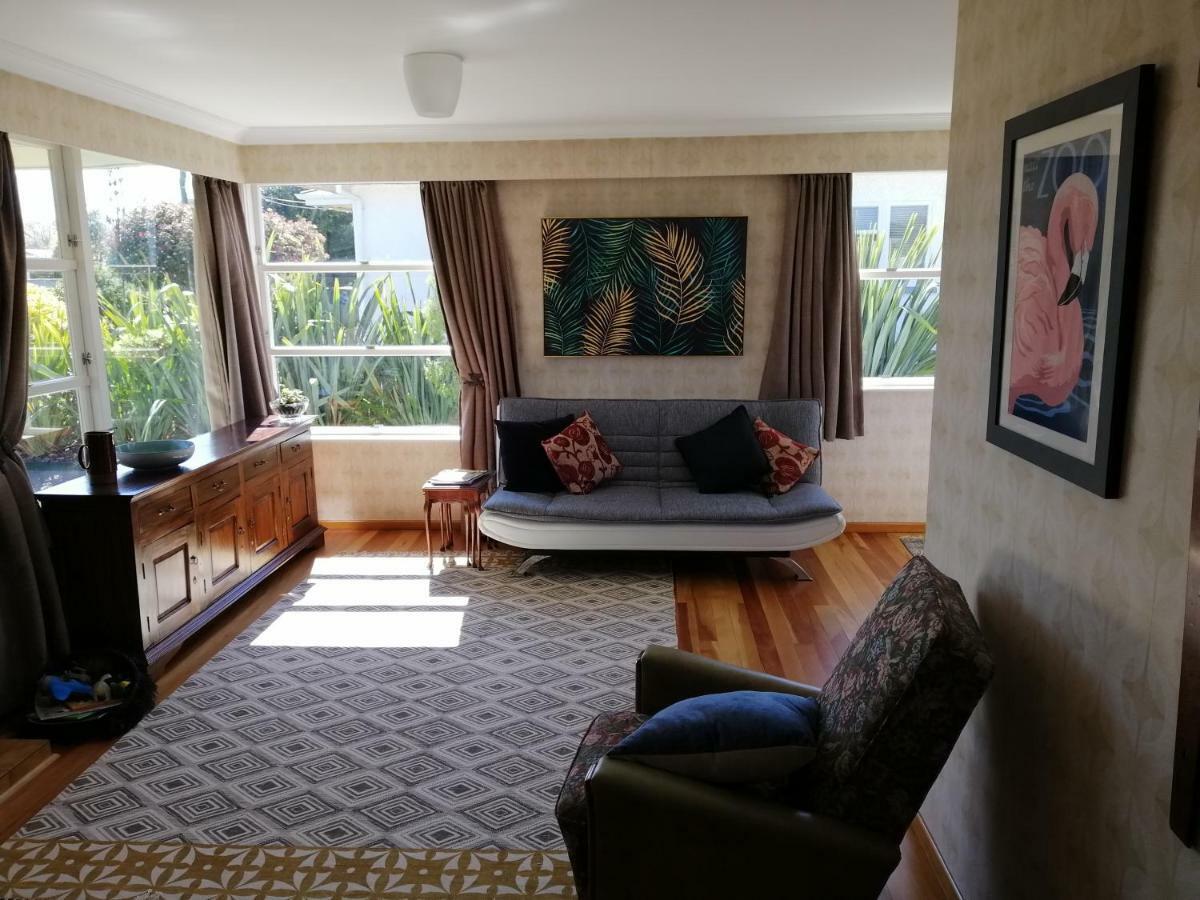 Super Central Cosy Greytown House With Garage Exterior foto